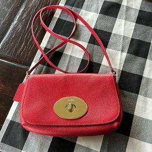 Coach 52896 Pebbled Leather Clutch Crossbody red